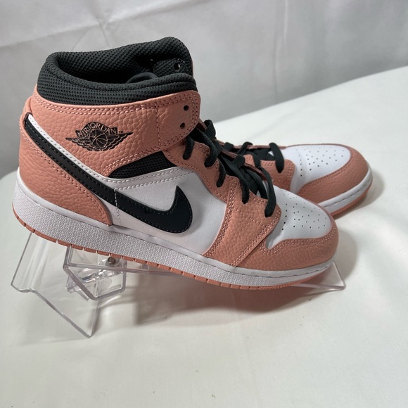 COPY - Nike Air Jordans pink youth girls size 5.5 y - Picture 5 of 8